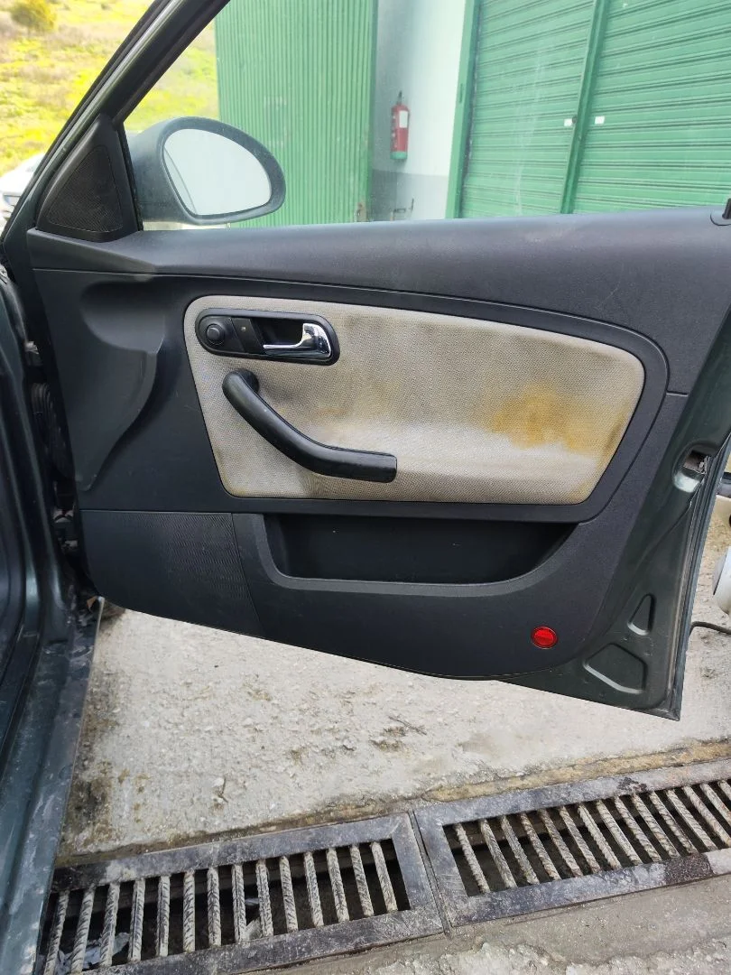 Foto de GUARNECIDO PUERTA DELANTERA DERECHA SEAT IBIZA (6L1) 1.9 TDI (101 CV / 74 KW) referencia 6L4867012AQFKZ