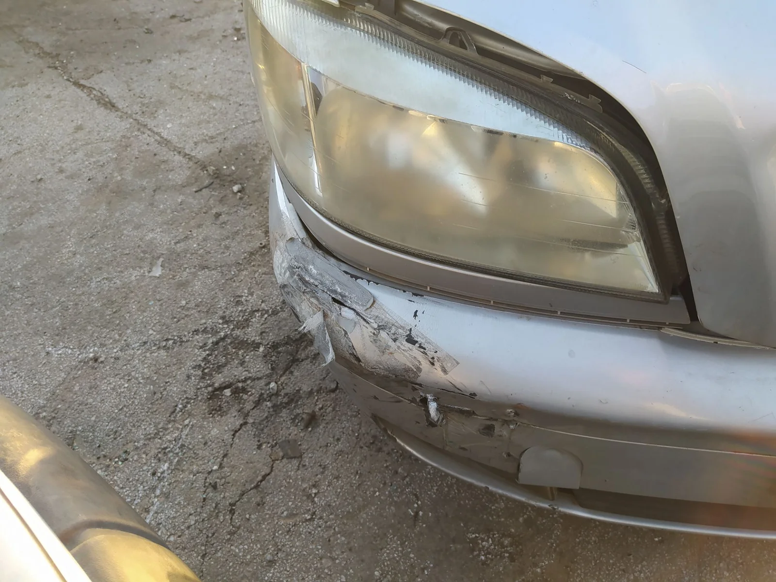 Foto de FARO DERECHO OPEL ZAFIRA A 2.0 DTI (101 CV / 74 KW) referencia 9118792