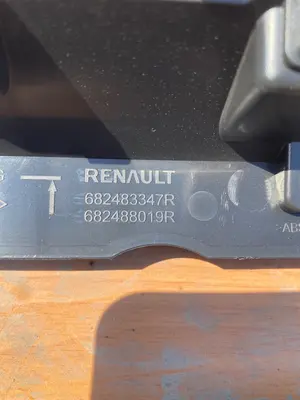 Foto de EMBELLECEDOR SALPICADERO RENAULT TWINGO II referencia 682483347R foto 3