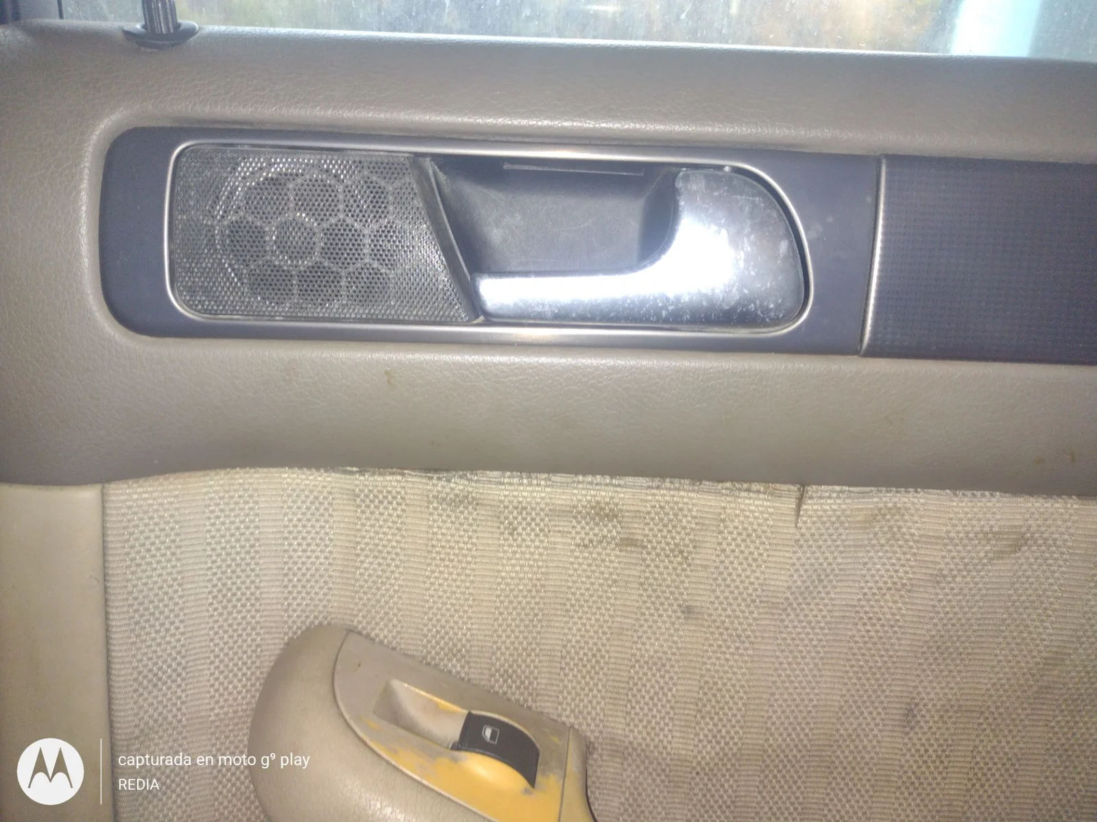 Foto de MANETA INTERIOR TRASERA DERECHA AUDI A6 BERLINA (4B2) 1.9 TDI (131 CV / 96 KW) referencia 4B0839020N FKZ