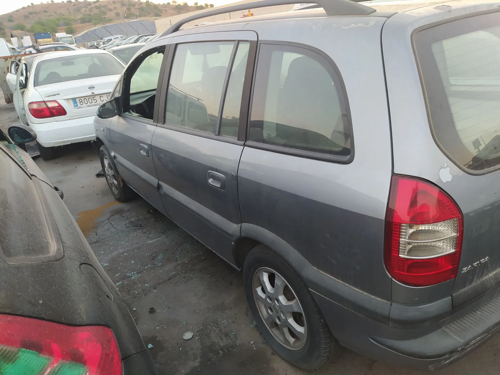 Foto de LUNA TRASERA IZQUIERDA OPEL ZAFIRA A 2.0 DTI (101 CV / 74 KW) referencia 90579661