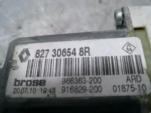 Foto de MOTOR ELEVALUNAS TRASERO DERECHO RENAULT MEGANE III BERLINA 5P 1.5 dCi Diesel (106 CV / 78 KW) referencia 827306548R foto 3