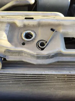 Foto de CERRADURA CAPO OPEL VECTRA C BERLINA 1.9 CDTI (120 CV / 88 KW) referencia 39082860