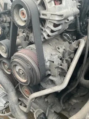 Foto de COMPRESOR AIRE ACONDICIONADO BMW SERIE 1 BERLINA (E81/E87) 2.0 Turbodiesel CAT (143 CV / 105 KW) referencia 64526987862