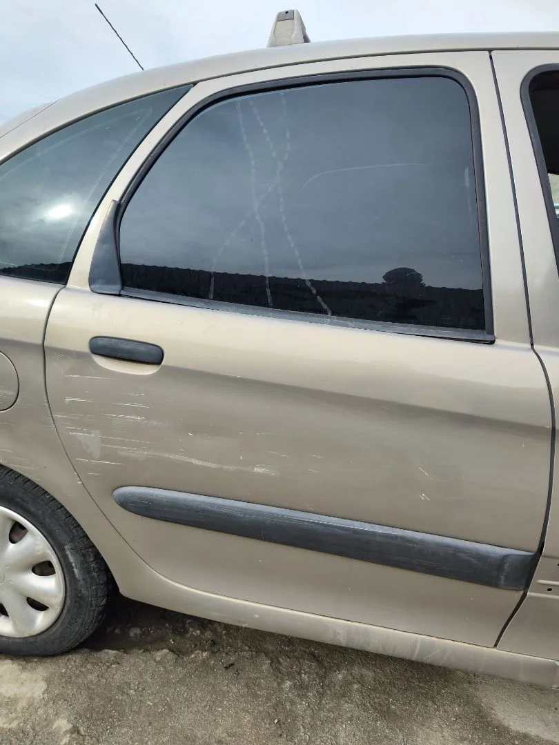 Foto de PUERTA TRASERA DERECHA CITROEN XSARA PICASSO 2.0 HDi CAT (RHY / DW10TD) (90 CV / 66 KW) referencia 9008C7