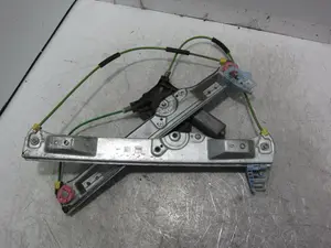 Foto de ELEVALUNAS DELANTERO DERECHO OPEL CORSA D 1.3 16V CDTI (75 CV / 55 KW) referencia 013188488