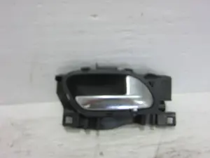 Foto de MANETA INTERIOR TRASERA DERECHA CITROEN C4 PICASSO 1.6 16V (120 CV / 88 KW) referencia 96555516VD05