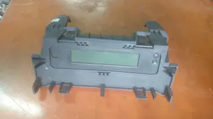 Foto de PANTALLA MULTIFUNCION RENAULT MEGANE II BERLINA 5P 1.9 dCi Diesel FAP CAT (110 CV / 81 KW) referencia 8200290542