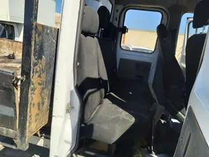 Foto de ASIENTOS TRASERO IZQUIERDO MERCEDES-BENZ SPRINTER II CAMIÓN DOKA 2.1 CDI CAT (129 CV / 95 KW)