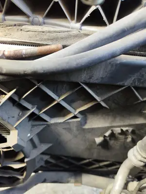 Foto de CONDENSADOR / RADIADOR  AIRE ACONDICIONADO FORD FOCUS BERLINA (CAP) 1.6 TDCi CAT (90 CV / 66 KW) referencia 1516838