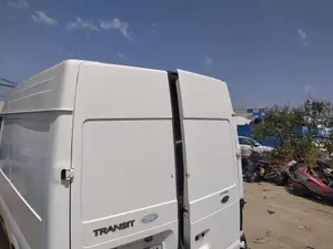 Foto de GUARNECIDO PORTON TRASERO FORD TRANSIT FURGÓN CORTO (FY) 2.0 TDE CAT (101 CV / 74 KW)
