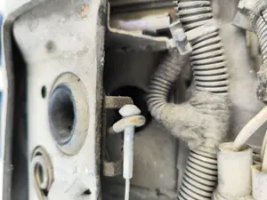 Foto de CERRADURA CAPO OPEL CORSA D 1.3 16V CDTI (75 CV / 55 KW) referencia 39082860