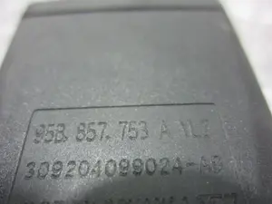 Foto de ENGANCHE CINTURON DELANTERO DERECHO PORSCHE MACAN (95BA) referencia 95B857753A foto 5