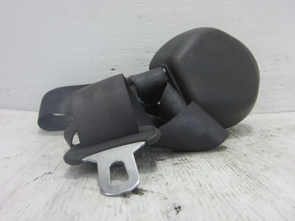 Foto de CINTURON SEGURIDAD TRASERO DERECHO MITSUBISHI 3000 GT (Z10) 3.0 Biturbo (286 CV / 210 KW) referencia WN37X08N