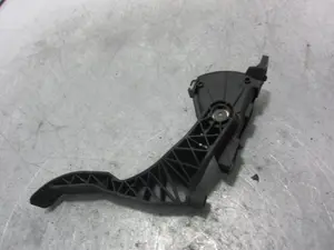 Foto de POTENCIOMETRO PEDAL VOLKSWAGEN GOLF IV BERLINA (1J1)(10.1997) 1.6 16V (105 CV / 77 KW) referencia 1J1721503J foto 3