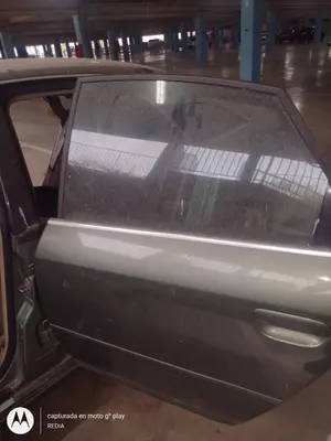 Foto de LUNA TRASERA IZQUIERDA AUDI A6 BERLINA (4B2) 1.9 TDI (131 CV / 96 KW) referencia 4B5845205B