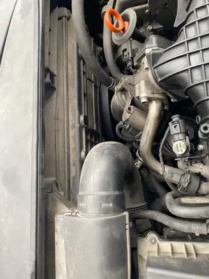 Foto de RADIADOR AGUA VOLKSWAGEN PASSAT BERLINA (3C2) 2.0 TDI (140 CV / 103 KW) referencia 1K0121251AB