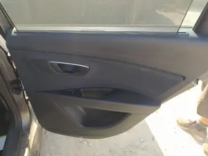 Foto de MANETA INTERIOR TRASERA DERECHA SEAT LEON ST 5F8 1.6 TDI (105 CV / 77 KW) referencia 5F4839114B 2ZZ