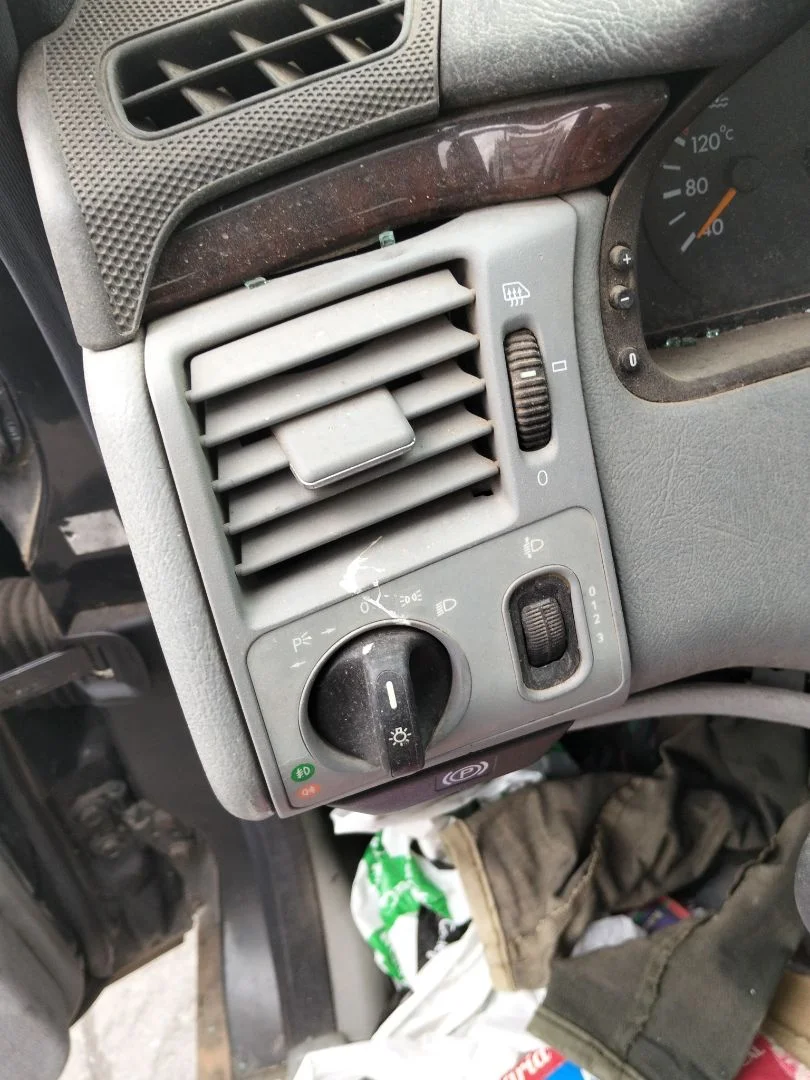 Foto de MANDO LUCES MERCEDES-BENZ CLASE E (BM 210) BERLINA referencia A210540014427