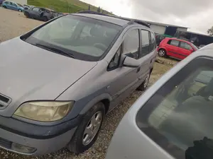 Foto de ALETA DELANTERA IZQUIERDA OPEL ZAFIRA A 2.0 DTI (101 CV / 74 KW)