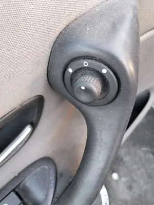 Foto de MANDO RETROVISOR RENAULT LAGUNA II (BG0) 1.9 dCi Diesel CAT (101 CV / 74 KW)