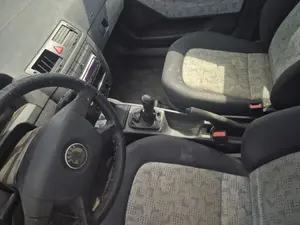 Foto de SISTEMA AUDIO / RADIO CD SKODA FABIA COMBI (6Y5) 1.9 TDI (101 CV / 74 KW)