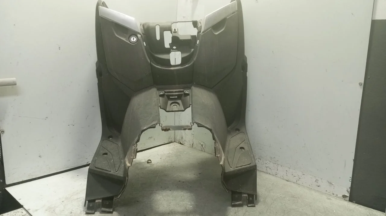 Foto de NO IDENTIFICADO YAMAHA X-MAX 125 125 cm3 - 10.36 kW (0 CV / 0 KW) referencia 1SDF8311