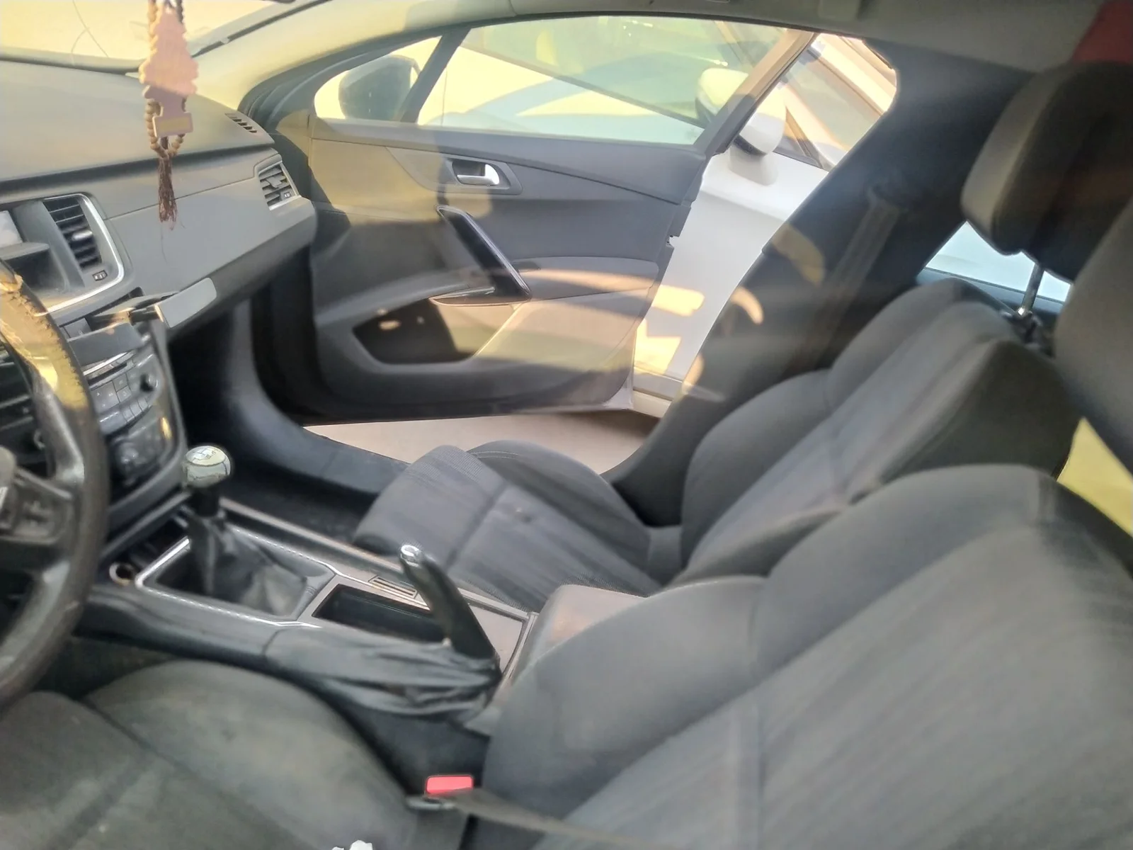Foto de PALANCA FRENO PEUGEOT 508 SW 1.6 HDi FAP (112 CV / 82 KW)