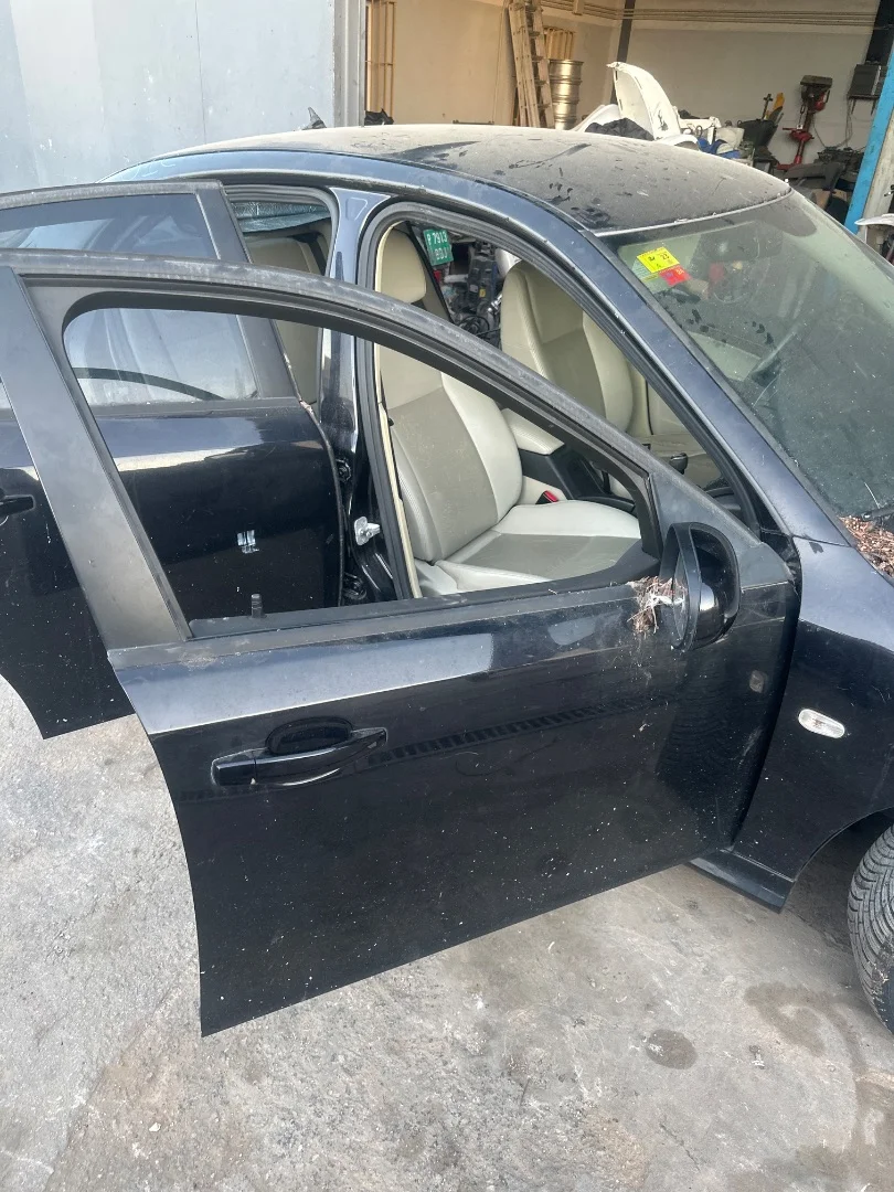 Foto de PUERTA DELANTERA DERECHA SAAB 9-3 BERLINA 1.9 TiD CAT (150 CV / 110 KW) referencia 12768507