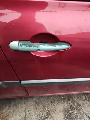 Foto de MANETA EXTERIOR DELANTERA DERECHA RENAULT MEGANE II BERLINA 5P 1.5 dCi Diesel (106 CV / 78 KW) referencia 7701474997