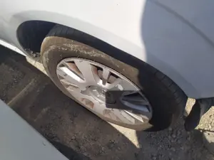 Foto de PASO RUEDA DELANTERO DERECHO OPEL ZAFIRA B 1.7 16V CDTI (110 CV / 81 KW)