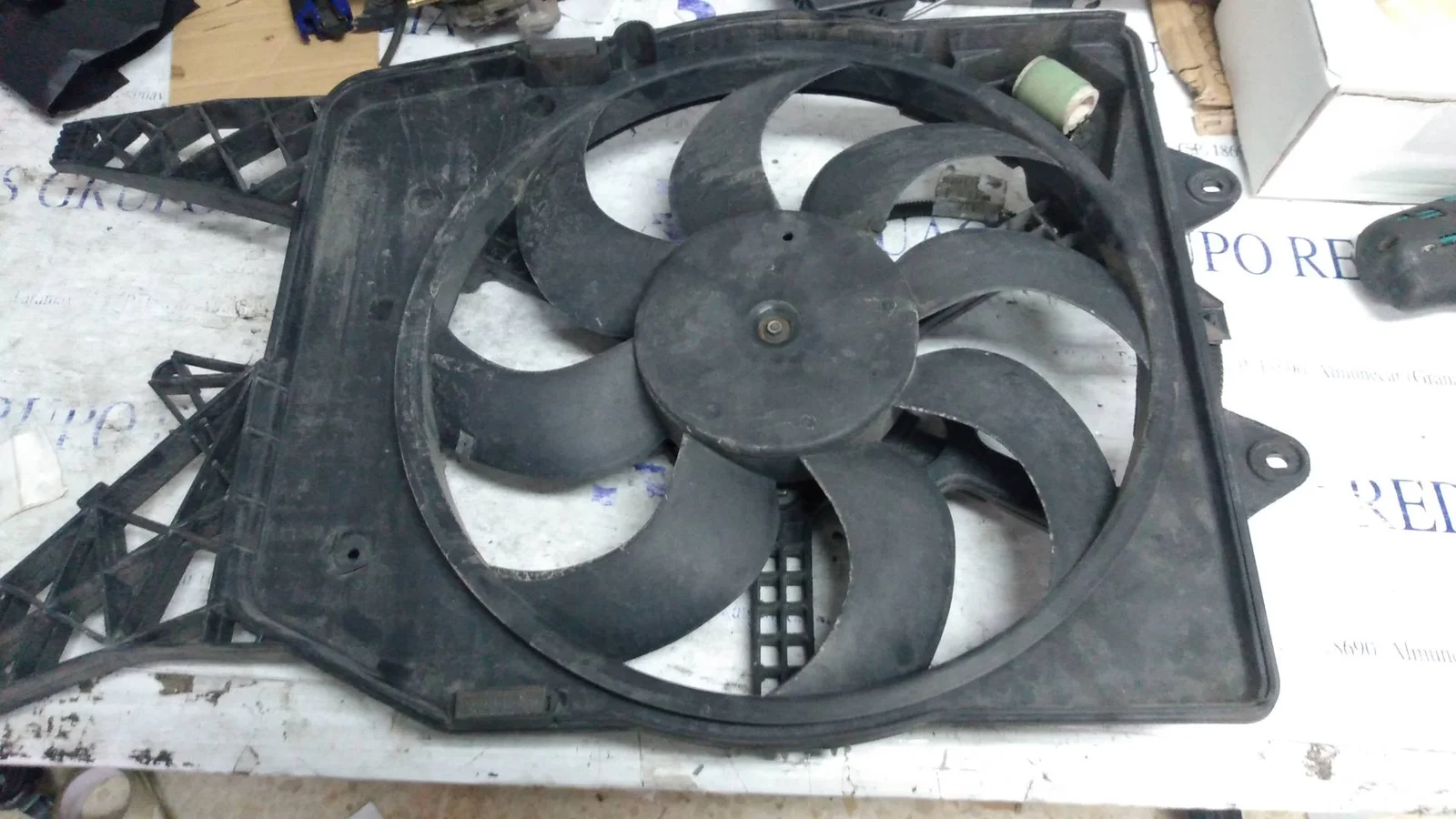 Foto de ELECTROVENTILADOR OPEL CORSA D 1.3 16V CDTI (95 CV / 70 KW) referencia A77600200