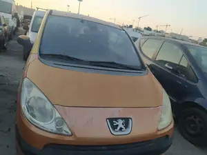 Foto de ALTERNADOR PEUGEOT 1007 1.4 HDi (68 CV / 50 KW)