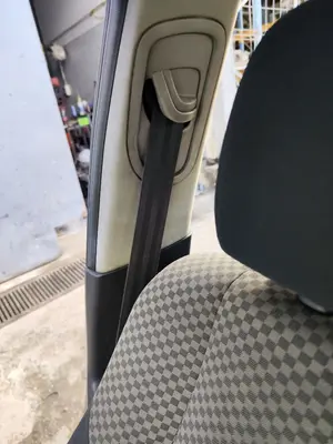 Foto de CINTURON SEGURIDAD DELANTERO DERECHO RENAULT MEGANE II BERLINA 5P 1.5 dCi Diesel (101 CV / 74 KW)