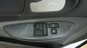 Foto de MANDO ELEVALUNAS DELANTERO IZQUIERDO TOYOTA YARIS (NCP1/NLP1/SCP1) referencia 8482060090