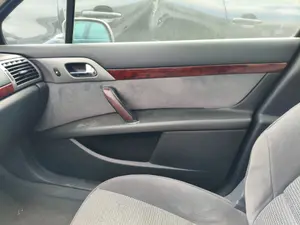 Foto de GUARNECIDO PUERTA DELANTERA DERECHA PEUGEOT 407 SW 2.0 16V HDi FAP CAT (RHR / DW10BTED4) (136 CV / 100 KW)