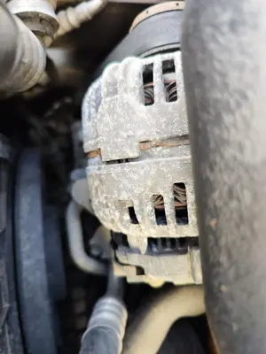 Foto de ALTERNADOR VOLKSWAGEN GOLF PLUS V (5M1) 1.9 TDI (105 CV / 77 KW) referencia 06F903023E
