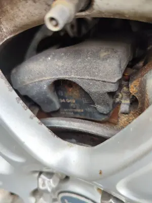 Foto de PINZA DE FRENO TRASERA DERECHA JAGUAR X-TYPE 2.1 V6 24V CAT (156 CV / 115 KW) referencia C2S 43448