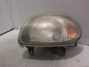Foto de FARO IZQUIERDO RENAULT CLIO II FASE I (B/CB0) 1.2  (58 CV / 43 KW) referencia 205492B
