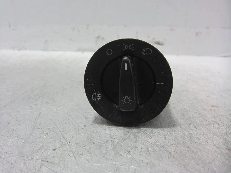 Foto de MANDO LUCES VOLKSWAGEN GOLF IV VARIANT (1J5)(05.1999) referencia 1C0941531