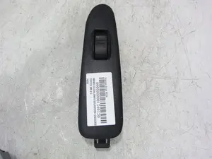 Foto de MANDO ELEVALUNAS DELANTERO IZQUIERDO TOYOTA MR 2 G 2.0 ( 00 CV/147W) referencia 74232 foto 1