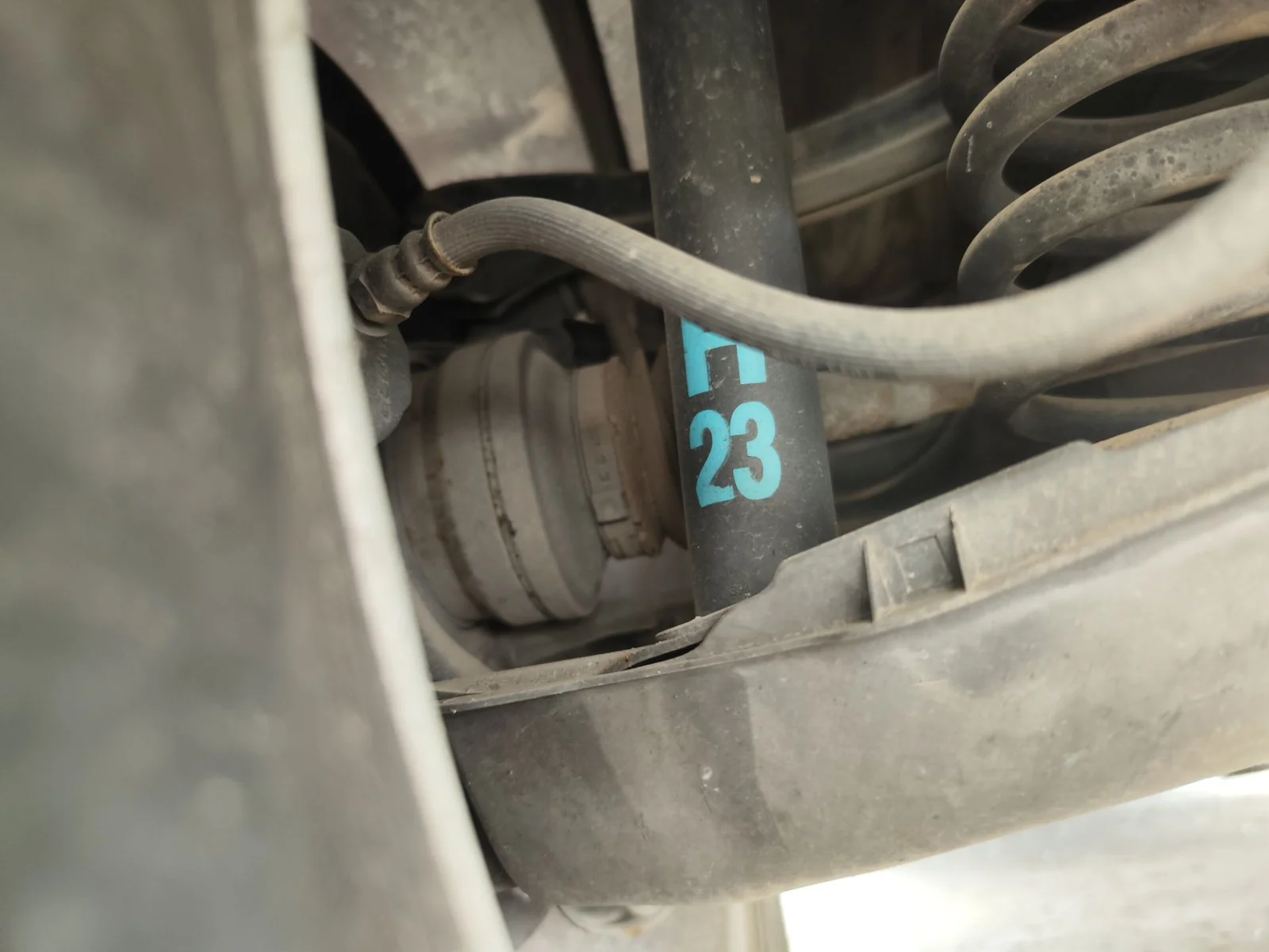 Foto de BRAZO SUSPENSION TRASERO IZQUIERDO MERCEDES-BENZ CLASE C (BM 203) BERLINA 3.0 CDI CAT (224 CV / 165 KW) referencia A2033500006
