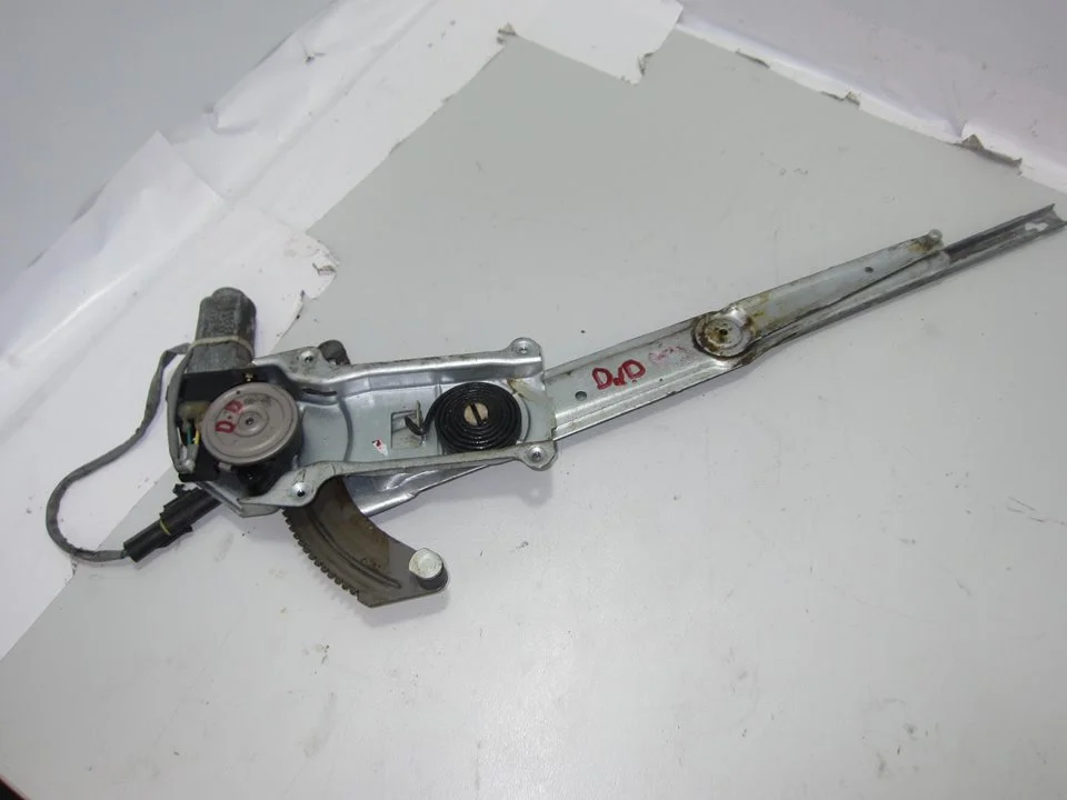 Foto de ELEVALUNAS DELANTERO DERECHO CHRYSLER JEEP GR.CHEROKEE (ZJ)/(Z) 5.2 V8 CAT (212 CV / 156 KW) referencia 56005164