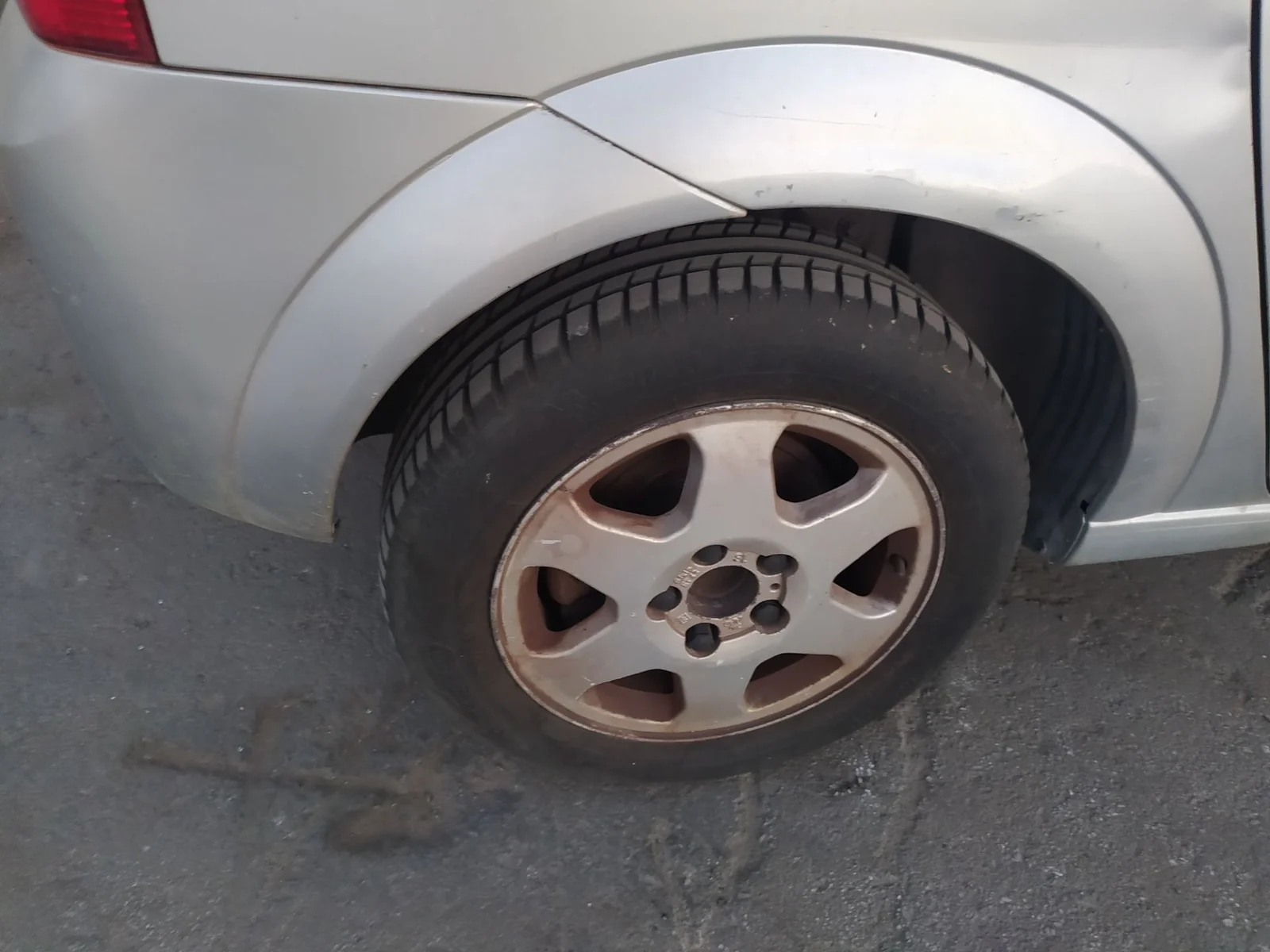 Foto de PASO RUEDA TRASERO DERECHO OPEL MERIVA 1.7 16V CDTI (101 CV / 74 KW) referencia 93329460
