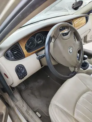 Foto de SALPICADERO JAGUAR X-TYPE 2.1 V6 24V CAT (156 CV / 115 KW) referencia C2S 23337  FKZ