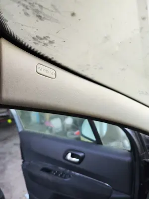 Foto de AIRBAG CORTINA DELANTERO IZQUIERDO PEUGEOT 5008 1.6 HDi FAP CAT (9HZ / DV6TED4) (109 CV / 80 KW) referencia 833752