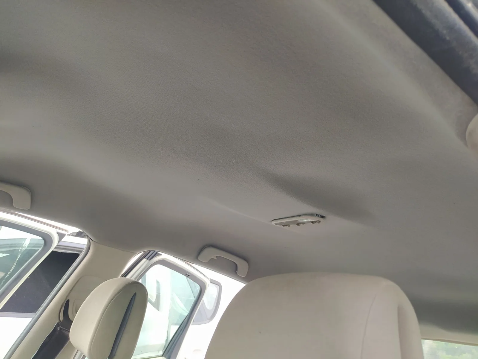 Foto de ASIDERO TECHO TRASERO IZQUIERDO RENAULT SCENIC II (JM) 1.6 16V (113 CV / 83 KW) referencia 8200384109