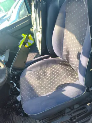Foto de ASIENTO DELANTERO IZQUIERDO FIAT I SCUDO (222) 2.0 JTD CAT (94 CV / 69 KW)