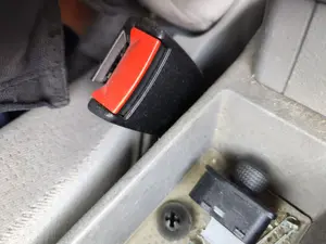Foto de PRETENSOR AIRBAG DERECHO VOLKSWAGEN PASSAT BERLINA (3B2) 1.9 TDI (116 CV / 85 KW)