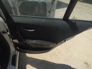 Foto de CERRADURA PUERTA TRASERA DERECHA BMW SERIE 1 BERLINA (E81/E87) 2.0 16V Diesel CAT (122 CV / 90 KW) referencia 51227202147